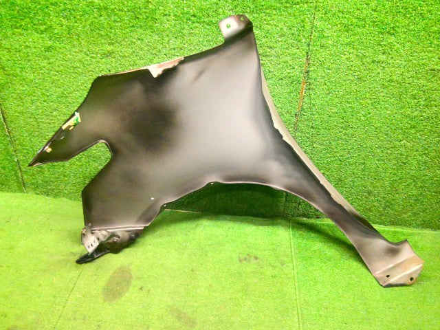 シエンタ 右Ｆフェンダー DAA-NHP170G 53811-52480