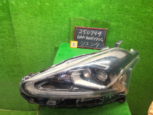 シエンタ 左ヘッドランプＡＳＳＹ DAA-NHP170G 81170-52K30