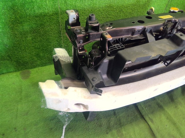 シエンタ ラジエータコアサポート DAA-NHP170G 53210-52918