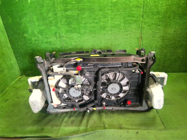 シエンタ ラジエータコアサポート DAA-NHP170G 53210-52918