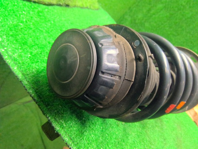 シエンタ 右Ｆストラット DAA-NHP170G 48510-52K40