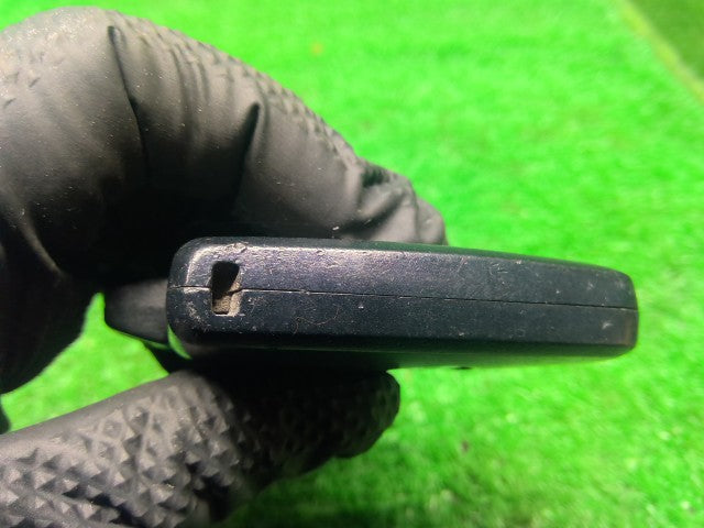 シエンタ キーレスリモコン DAA-NHP170G 89904-28561