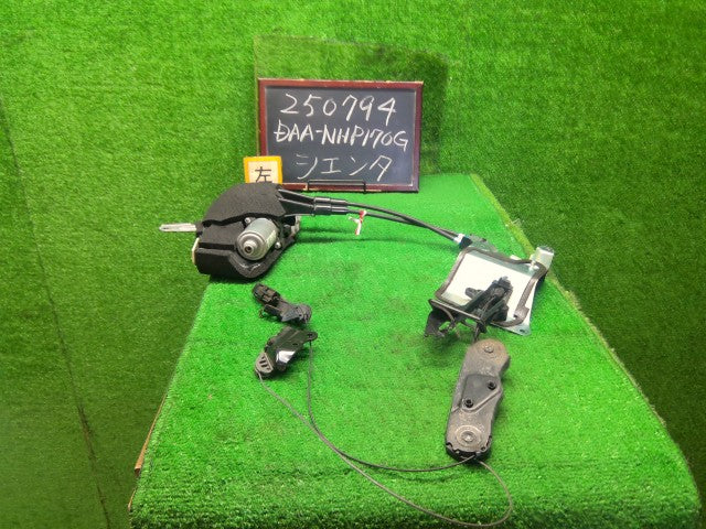 シエンタ 左パワースライドドアモーター DAA-NHP170G 85006-52061
