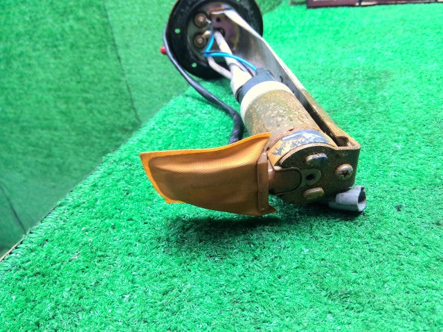 ジムニー フューエルポンプ E-JA22W 15100-80C30