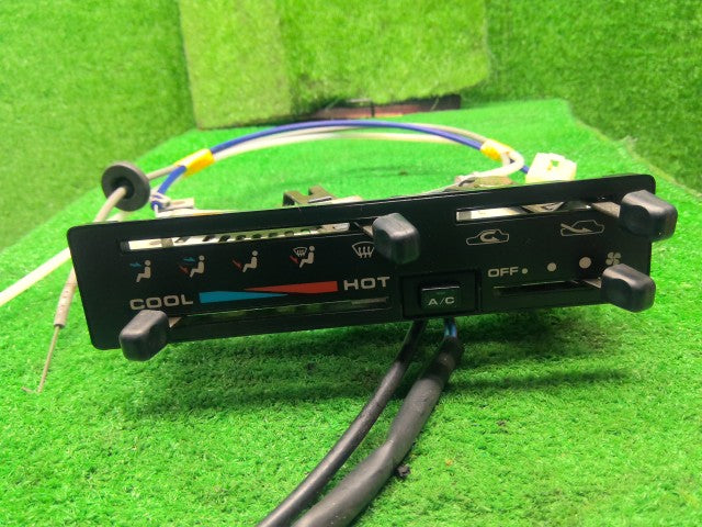 ジムニー Ａ／Ｃスイッチパネル E-JA22W