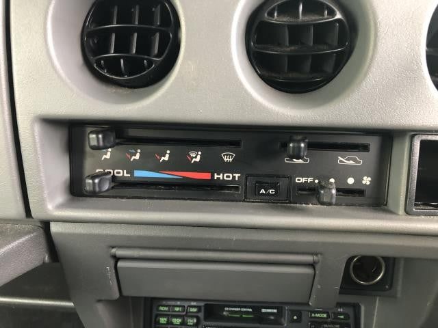 ジムニー Ａ／Ｃスイッチパネル E-JA22W