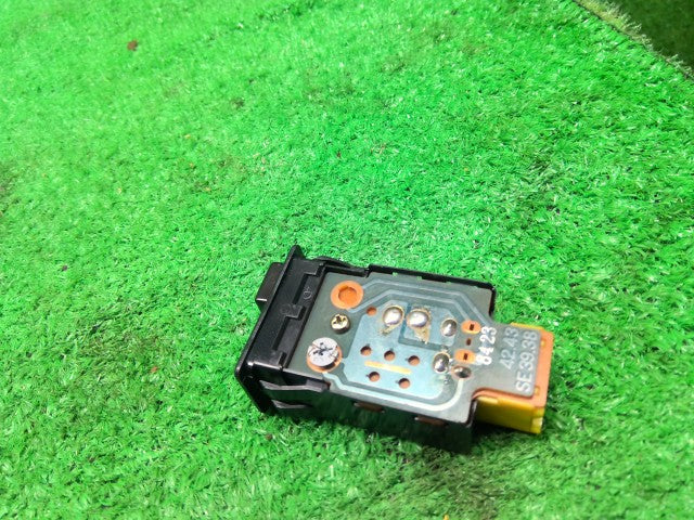ジムニー スイッチ E-JA22W 37270-86000
