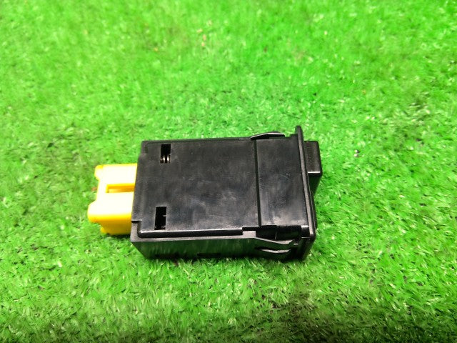 ジムニー スイッチ E-JA22W 37270-86000
