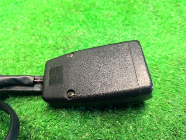 ジムニー ドライバーシートベルト E-JA22W 84901-82C00-382