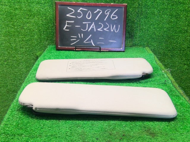 ジムニー サンバイザー E-JA22W 84801-82CA0-6NY