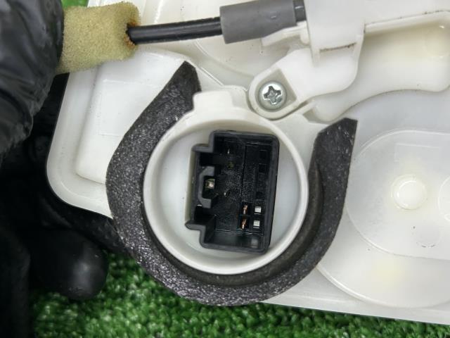 【中古】ビアンテ DBA-CCEFW 左ドアロック ソレノイド