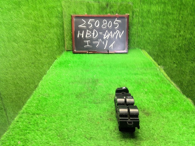 エブリィ パワーウインドウスイッチ HBD-DA17V 37990-64PB0
