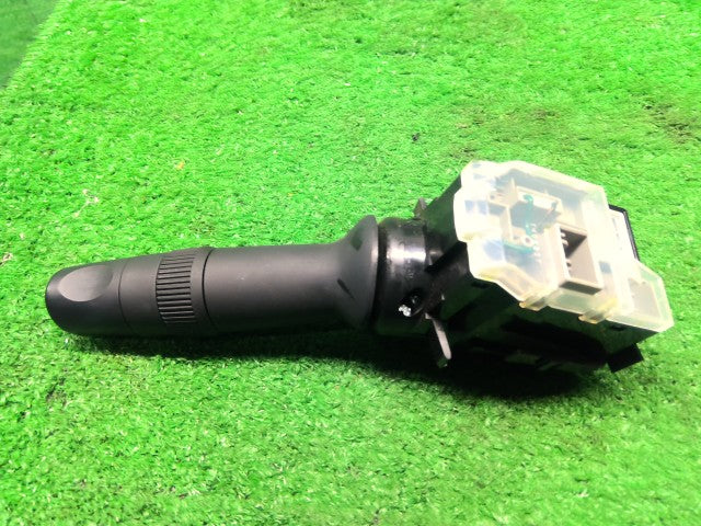 Ｎ－ＯＮＥ ライトスイッチ DBA-JG2 35255-T2A-U11