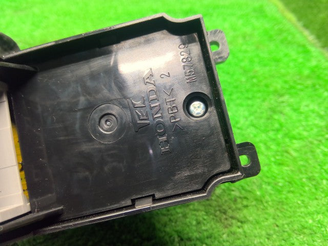 Ｎ－ＯＮＥ パワーウインドウスイッチ DBA-JG2 35750-T4G-J11