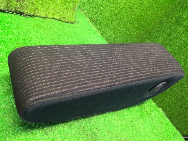 Ｎ－ＯＮＥ アームレスト DBA-JG2 81180-T4G-N01ZA