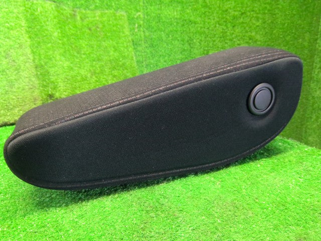 Ｎ－ＯＮＥ アームレスト DBA-JG2 81180-T4G-N01ZA