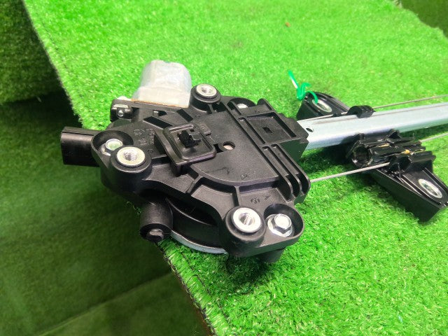 Ｎ－ＢＯＸ 右Ｆドアレギュレータ・モーター DBA-JF2 72210-TY0-003