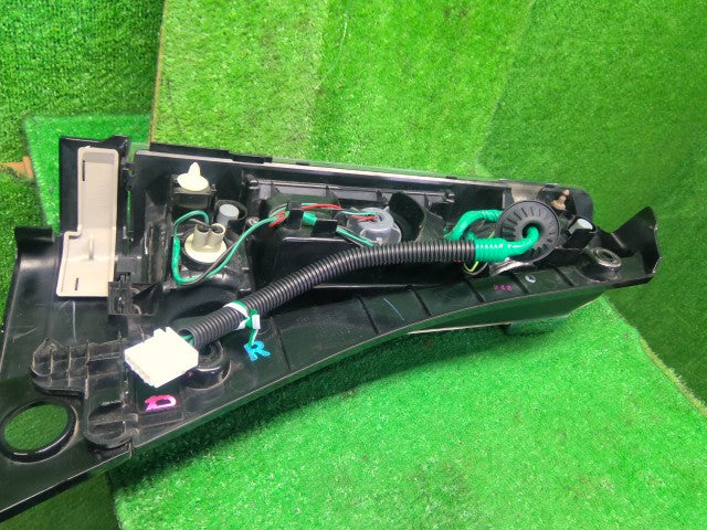 Ｎ－ＢＯＸ 右テールランプ DBA-JF2 33501-TY0-901