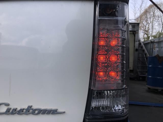 Ｎ－ＢＯＸ 右テールランプ DBA-JF2 33501-TY0-901
