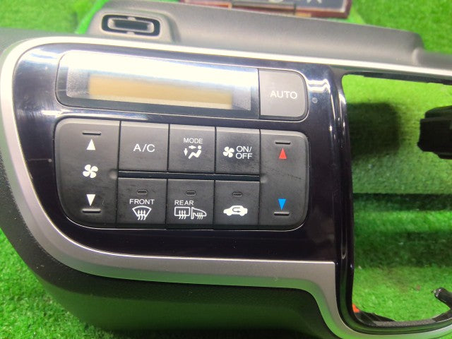 Ｎ－ＢＯＸ Ａ／Ｃスイッチパネル DBA-JF2 79601-TY0-N71ZA