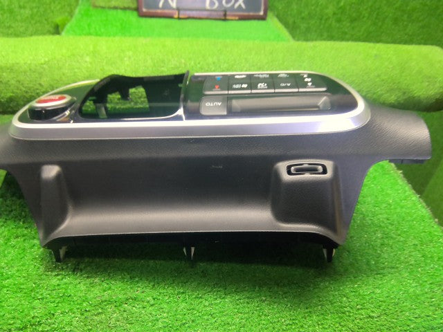 Ｎ－ＢＯＸ Ａ／Ｃスイッチパネル DBA-JF2 79601-TY0-N71ZA