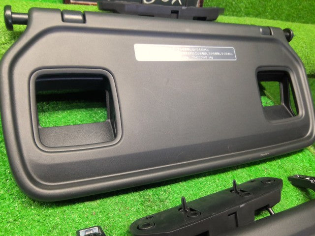Ｎ－ＢＯＸ 内装部品 DBA-JF2 81170-TAA-J61ZB
