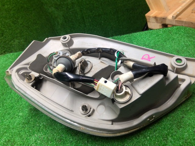 ミライース 右テールランプ DBA-LA300S 81550-B2391