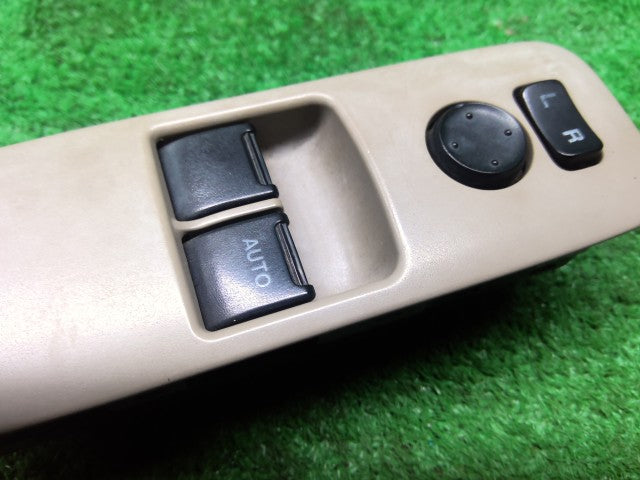 エブリィ パワーウインドウスイッチ EBD-DA64V 37990-68H50-R8H