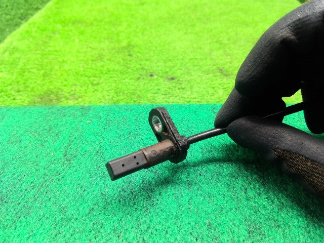 【中古】ＭＲワゴン DBA-MF33S ＡＢＳセンサー 56220-64L00