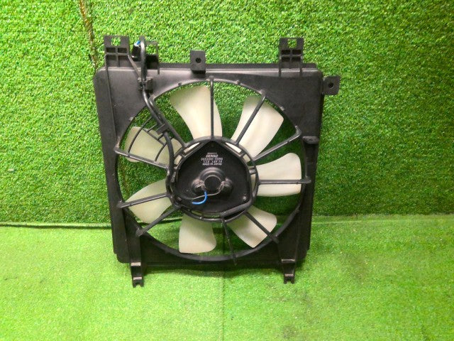 【中古】ＭＲワゴン DBA-MF33S 電動ファン 17120-50M00