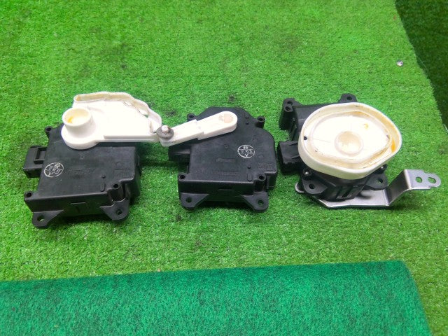 【中古】ＭＲワゴン DBA-MF33S エアコン ヒーター