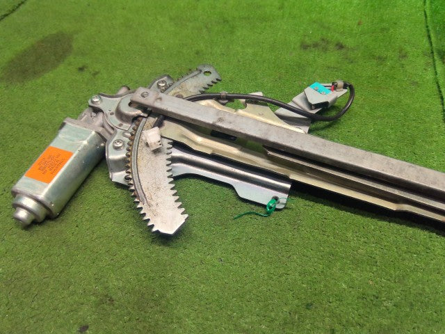 デリカスペースギア 右Ｆドアレギュレータ・モーター GH-PD6W MB926890
