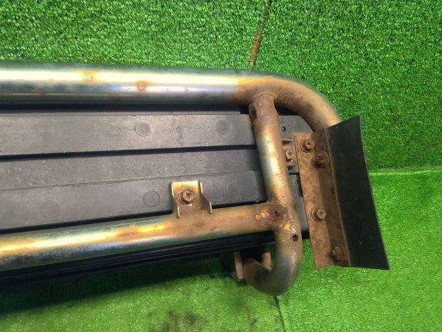 デリカスペースギア 左サイドステップ GH-PD6W MR335013