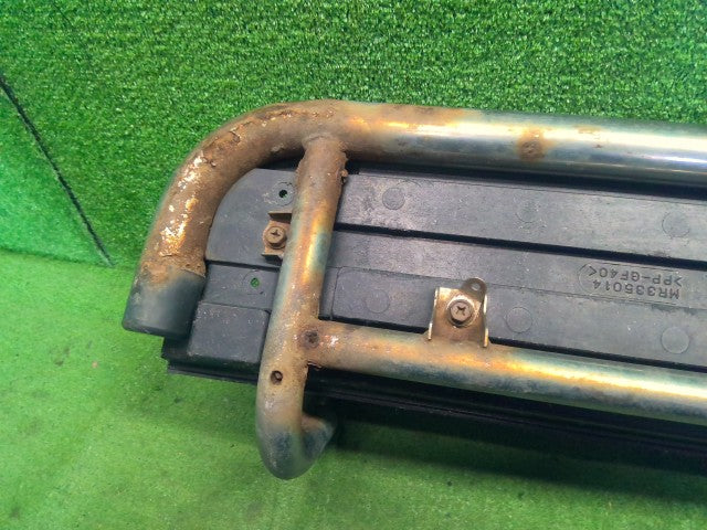 デリカスペースギア 左サイドステップ GH-PD6W MR335013