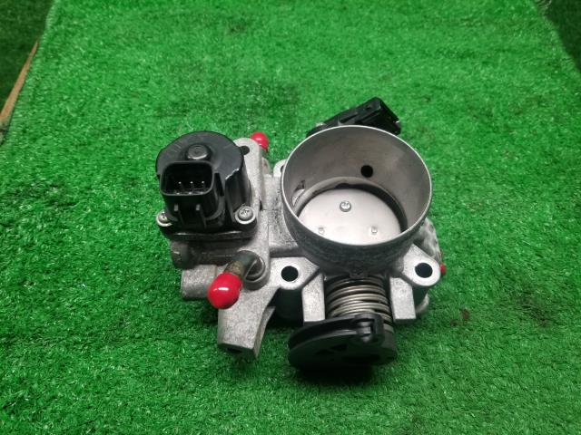 デリカスペースギア スロットルボディ GH-PD6W MR560487