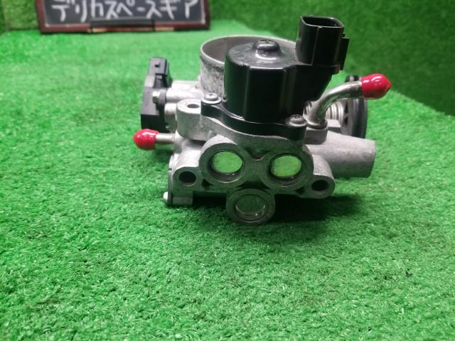 デリカスペースギア スロットルボディ GH-PD6W MR560487