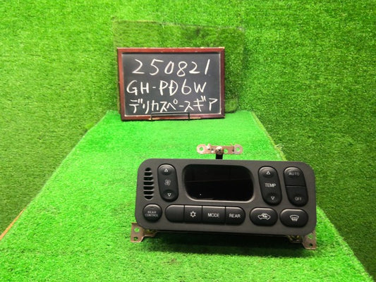デリカスペースギア Ａ／Ｃスイッチパネル GH-PD6W MR460549