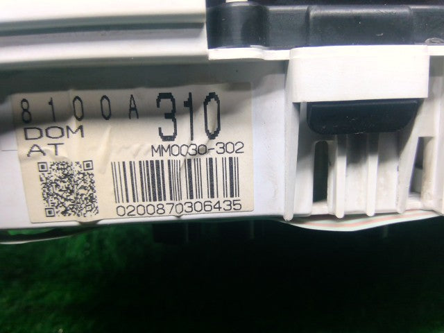 デリカスペースギア スピードメーター GH-PD6W 8105A030