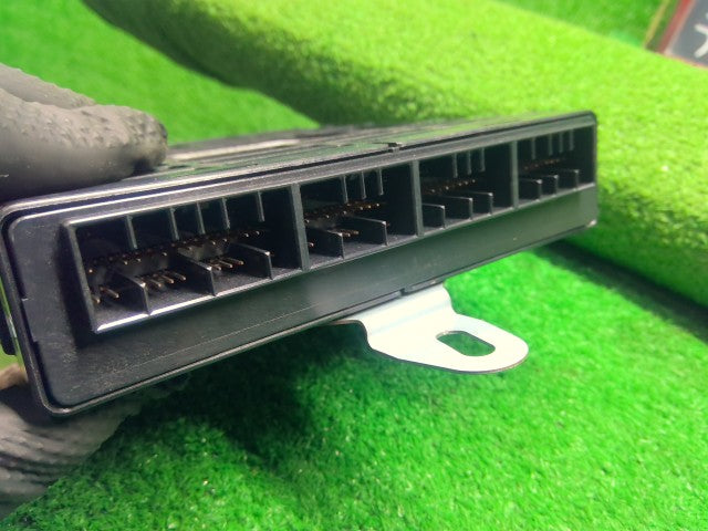 デリカスペースギア エンジンコンピューター GH-PD6W MN122400