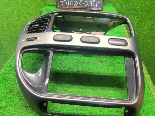 デリカスペースギア オーディオパネル GH-PD6W 8002A229HA