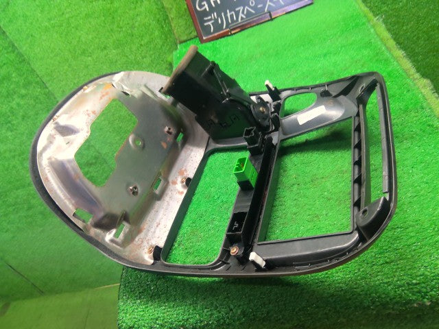 デリカスペースギア オーディオパネル GH-PD6W 8002A229HA