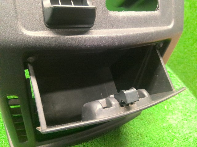 デリカスペースギア コンソールボックス GH-PD6W MR793543