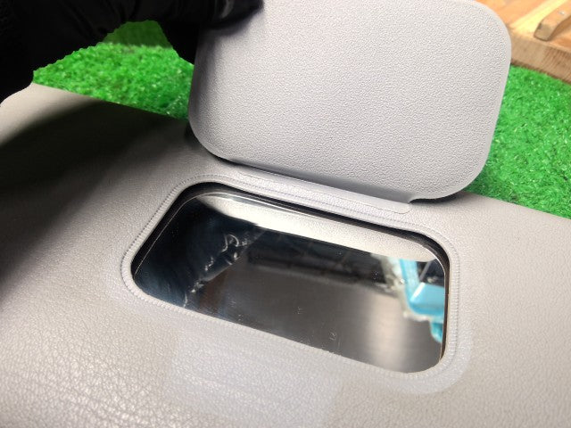 デリカスペースギア サンバイザー GH-PD6W MR787319