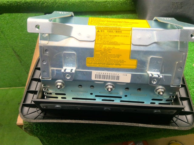 デリカスペースギア 内装部品 GH-PD6W MR793542 MR781045