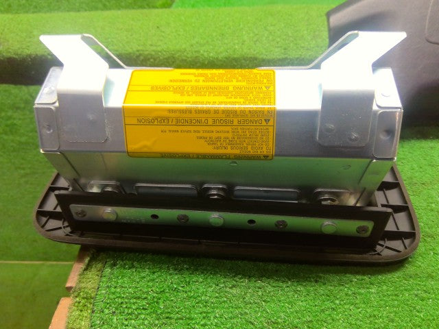 デリカスペースギア 内装部品 GH-PD6W MR793542 MR781045