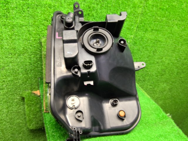 ミニキャブ 左ヘッドランプＡＳＳＹ HBD-DS17V MQ513293