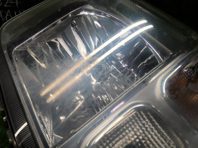 エブリィ 左ヘッドランプＡＳＳＹ HBD-DA17V 35320-64P00