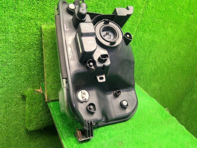 エブリィ 左ヘッドランプＡＳＳＹ HBD-DA17V 35320-64P00