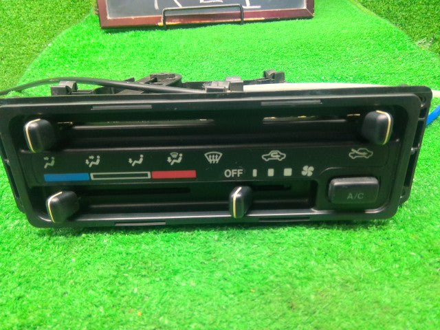 ＫＥＩ Ａ／Ｃスイッチパネル GF-HN11S 74400-77A11