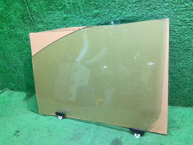 ヴェルファイア 左Ｆドアガラス DBA-ANH20W 68100-58051